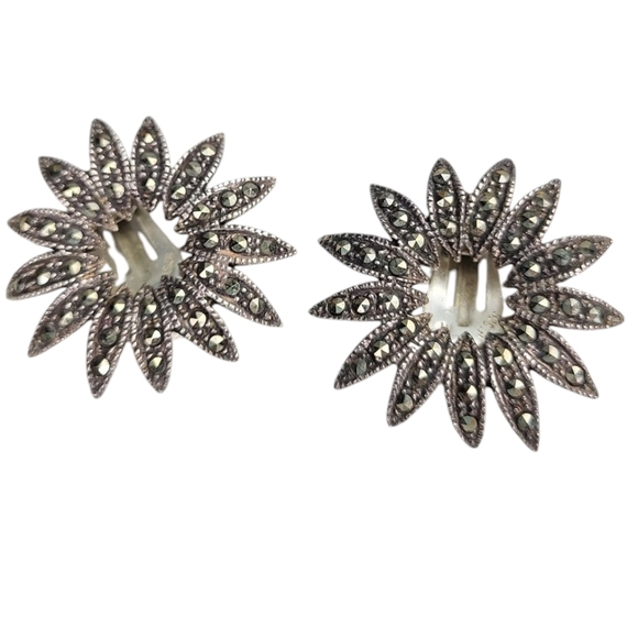 Vintage Jewelry - 1920s Sterling Silver Marcasite Clip On Earrings